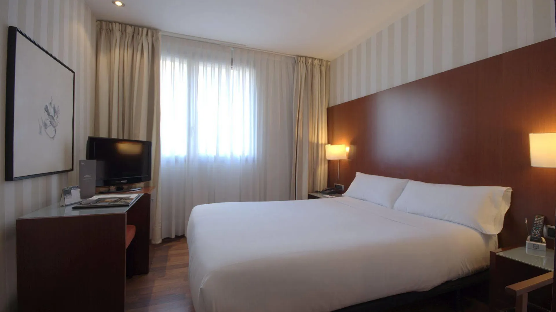 Zenit Borrell Otel Barselona
